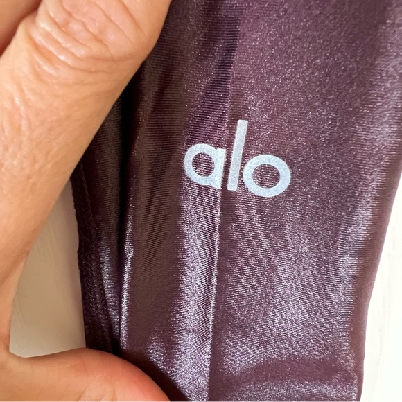 Alo Yoga Shiny Burgandy Leggings Size XS - Picture 5 of 8